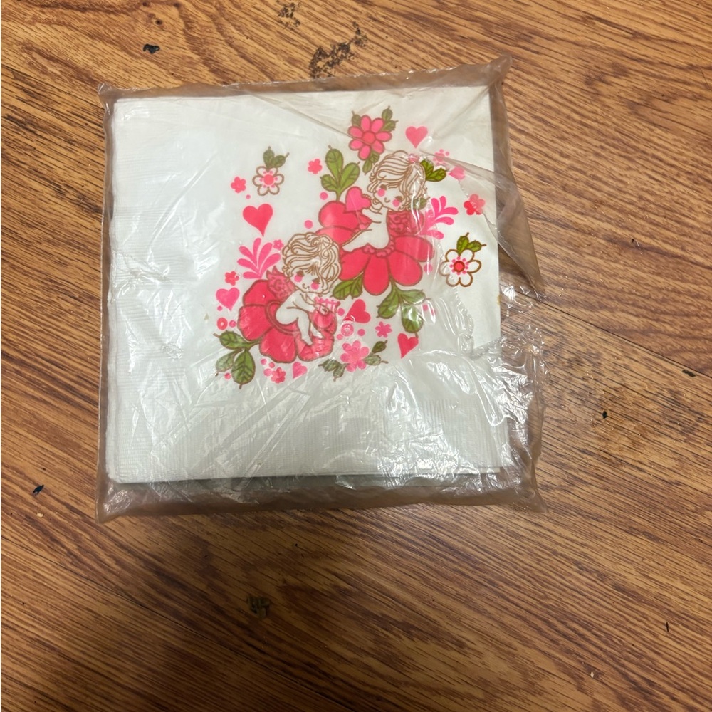Vintage Gibson Valentines Cherub Print Napkins 11 napkin